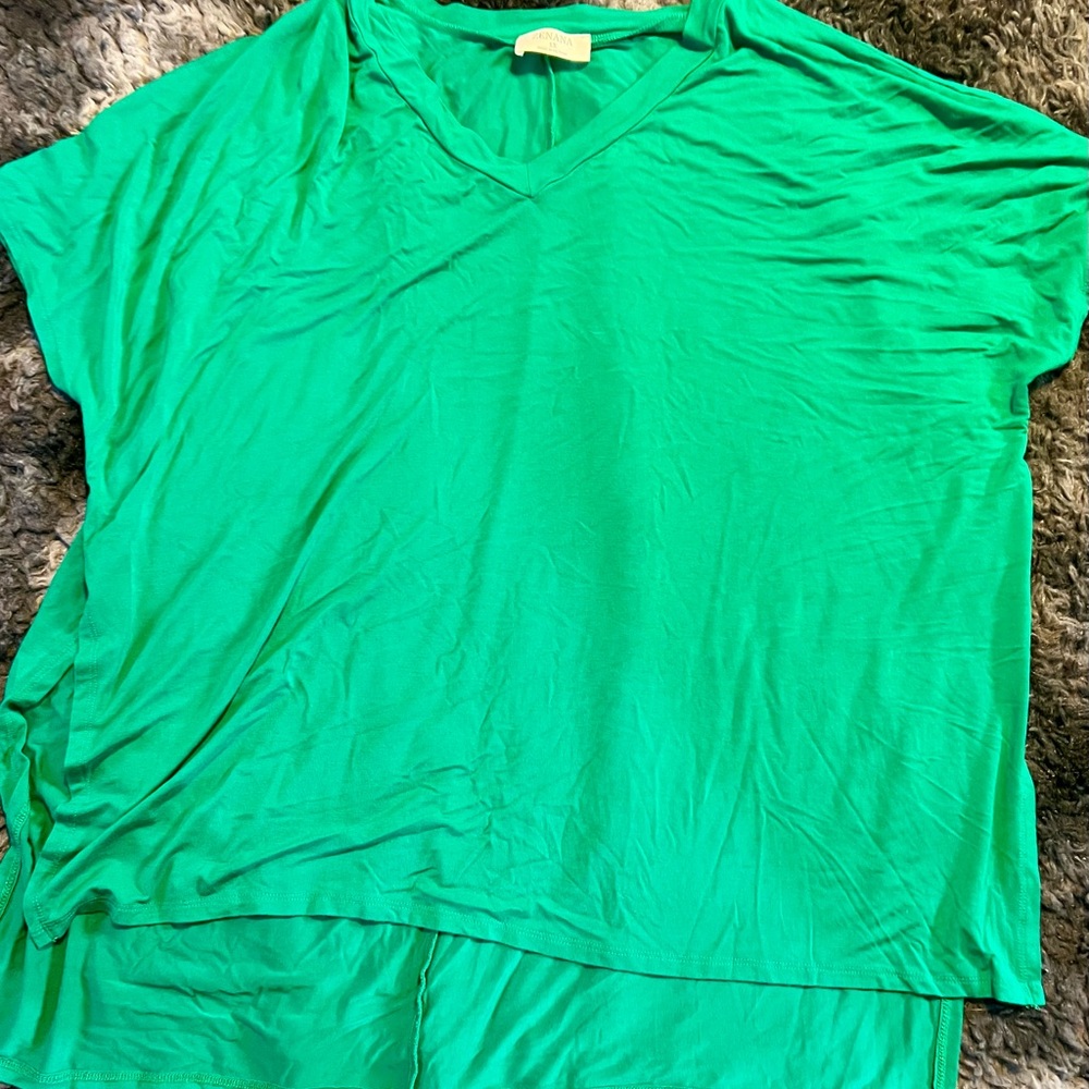 ZENANA SHORT- SLEEVED LUXE RAYON TOP V-NECK KELLY GREEN  T-SHIRT SIZE 1X